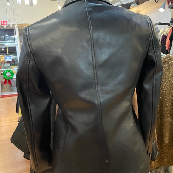 Anne Klein stretchy leather jacket - Picture 6 of 6